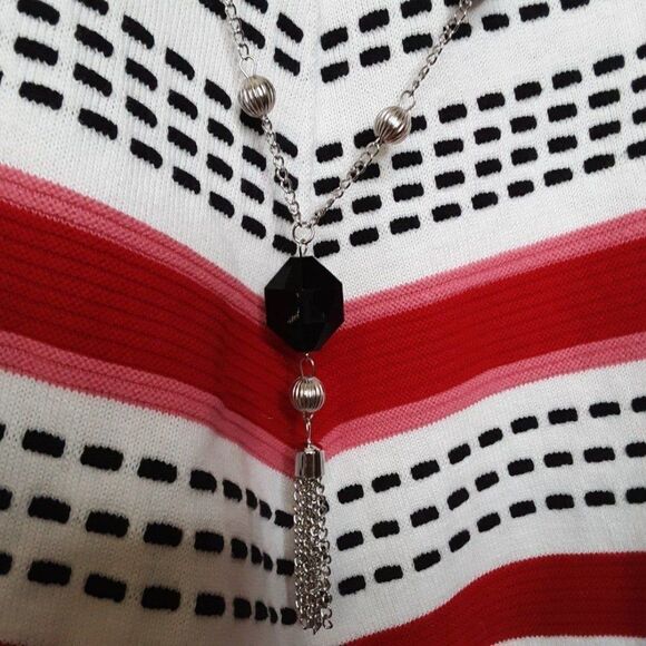 Alfred Dunner Women's Sweater size M Textured Chevron Asymmetrical Hem - Picture 2 of 10